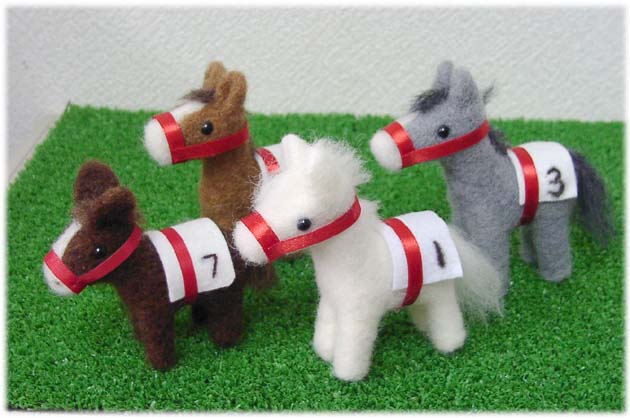 フェルト人形 フェルト製お馬さんのニードル ちくちく羊毛 キット