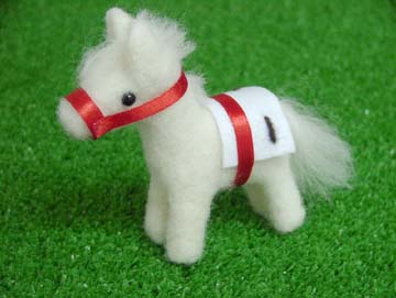 フェルト人形 フェルト製お馬さんのニードル ちくちく羊毛 キット